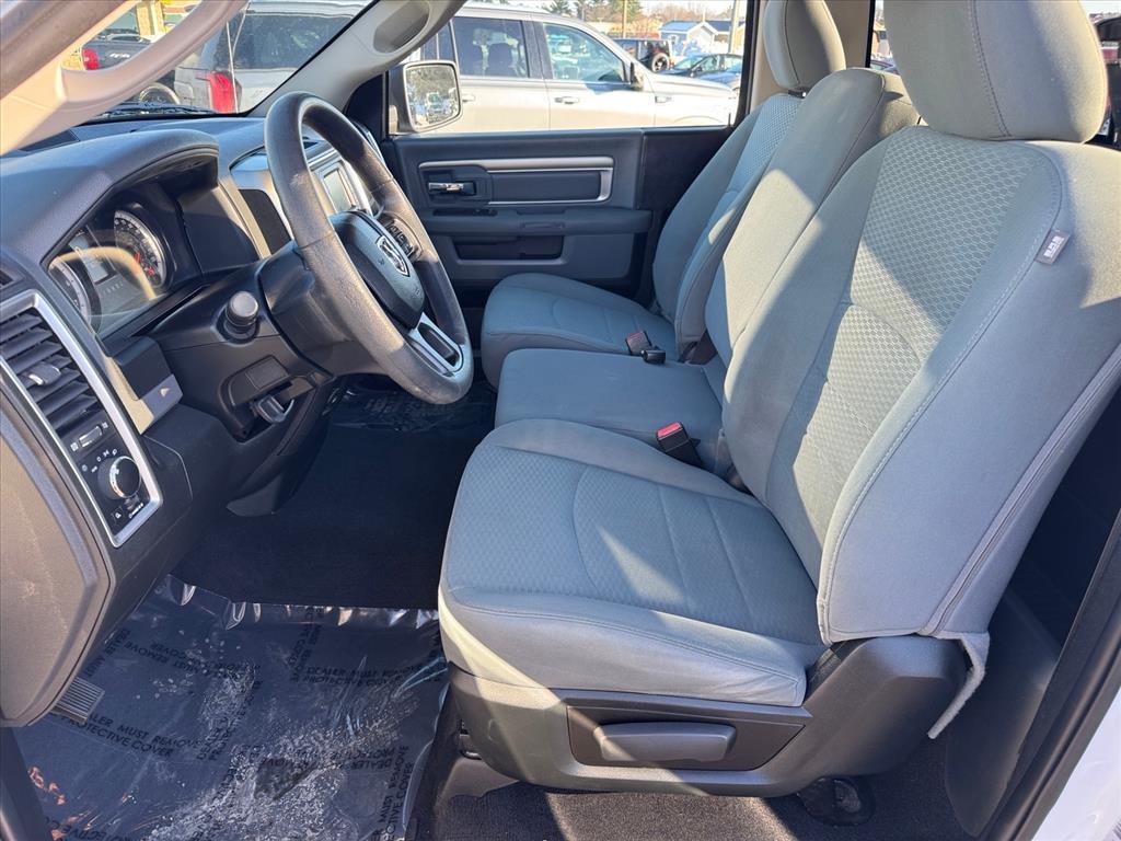 RAM 1500 Classic SLT 4x4 Reg Cab 8' Box 2019