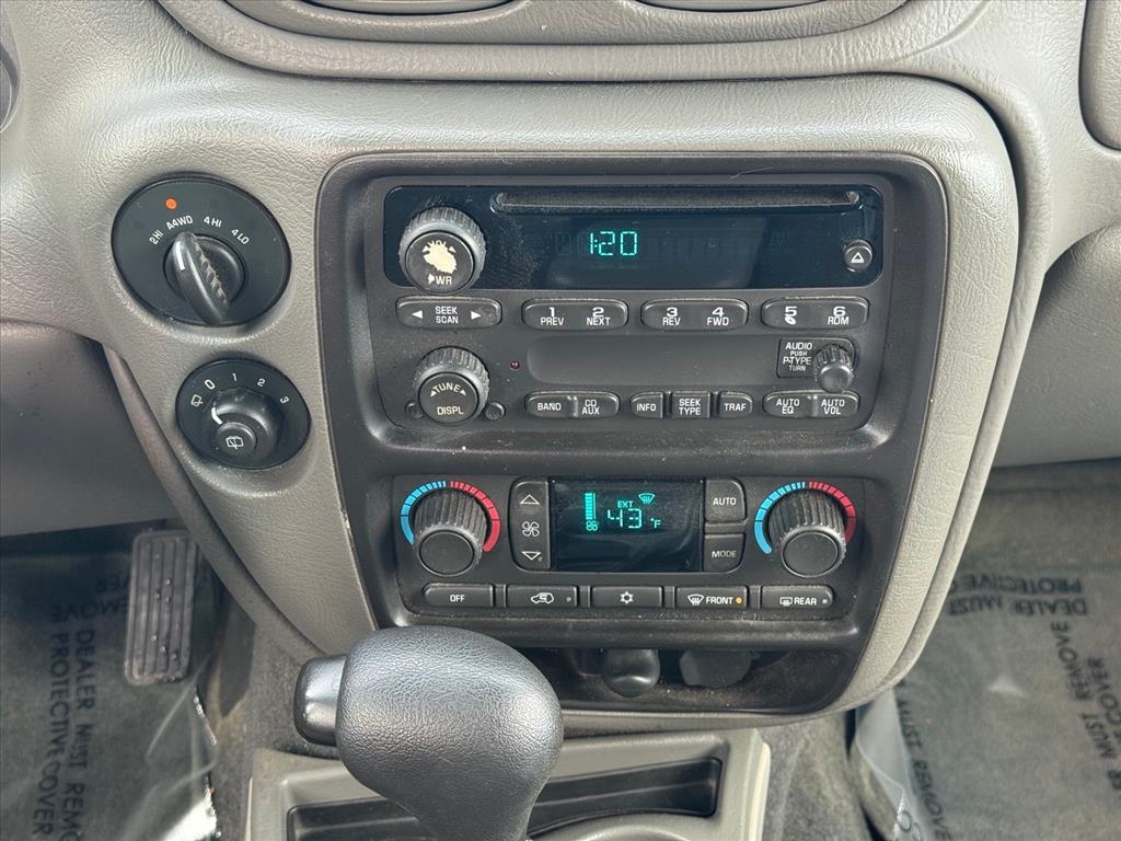 Chevrolet TrailBlazer 4dr 4WD LT 2004