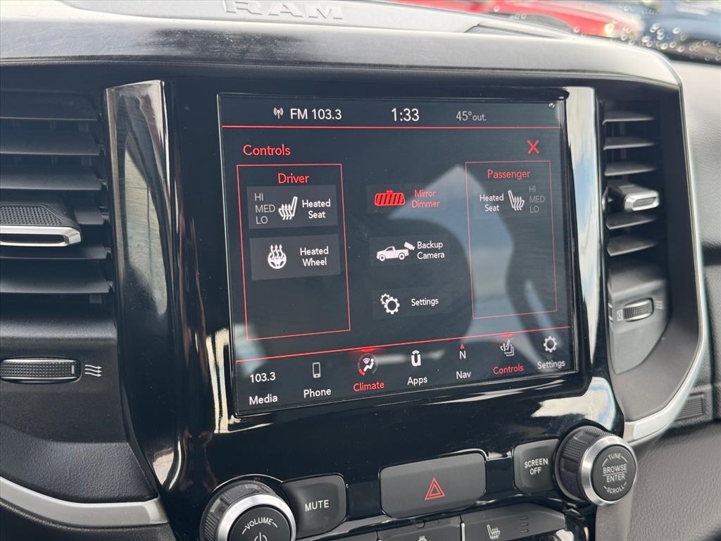 RAM 1500 Big Horn 4x4 Crew Cab 5'7" Box 2020