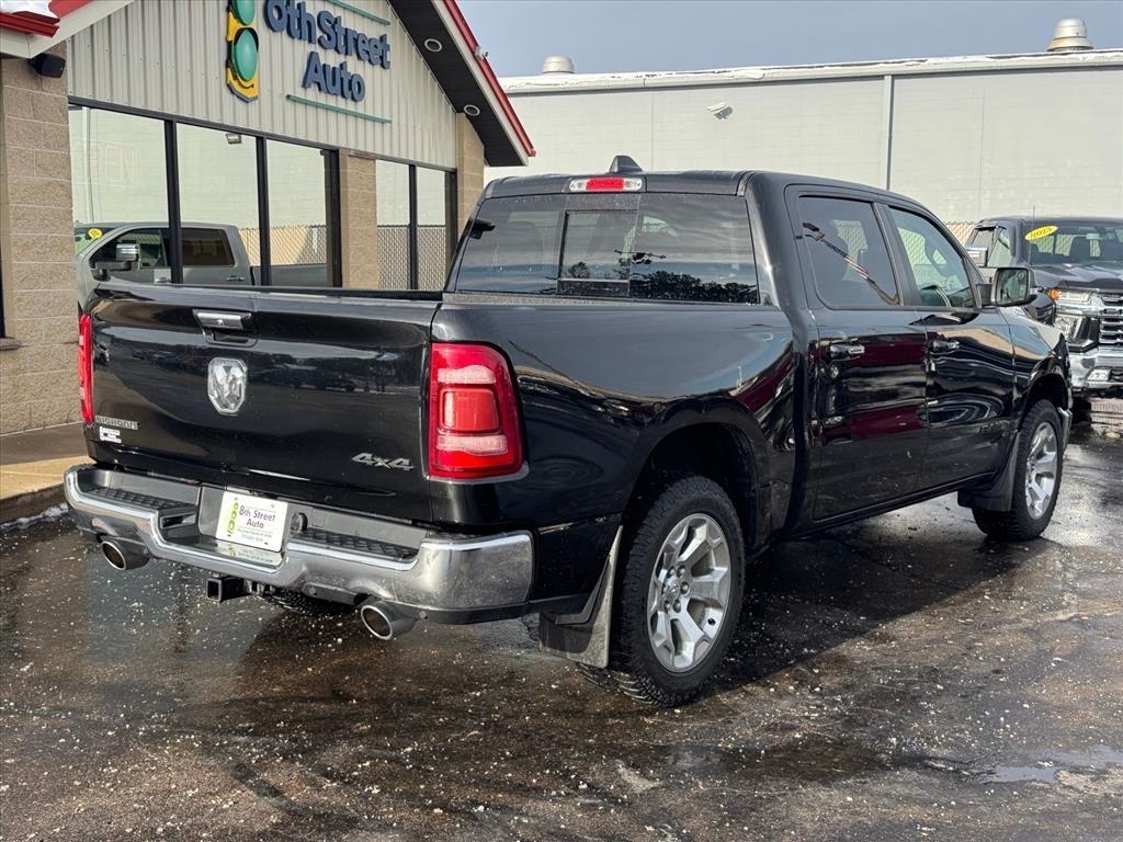 RAM 1500 Big Horn 4x4 Crew Cab 5'7" Box 2020