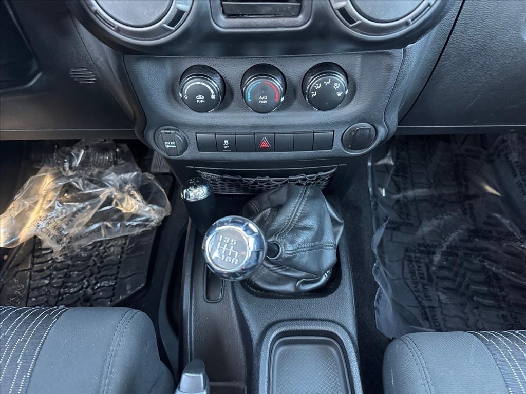 Jeep Wrangler Unlimited 4WD 4dr Sport 2012