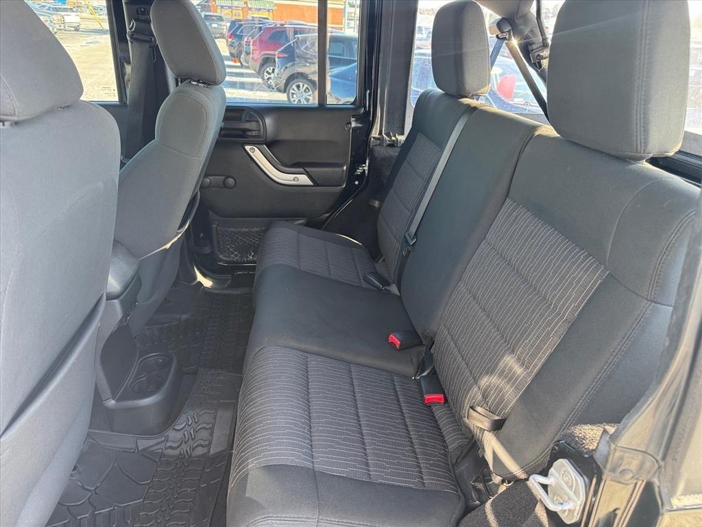 Jeep Wrangler Unlimited 4WD 4dr Sport 2012