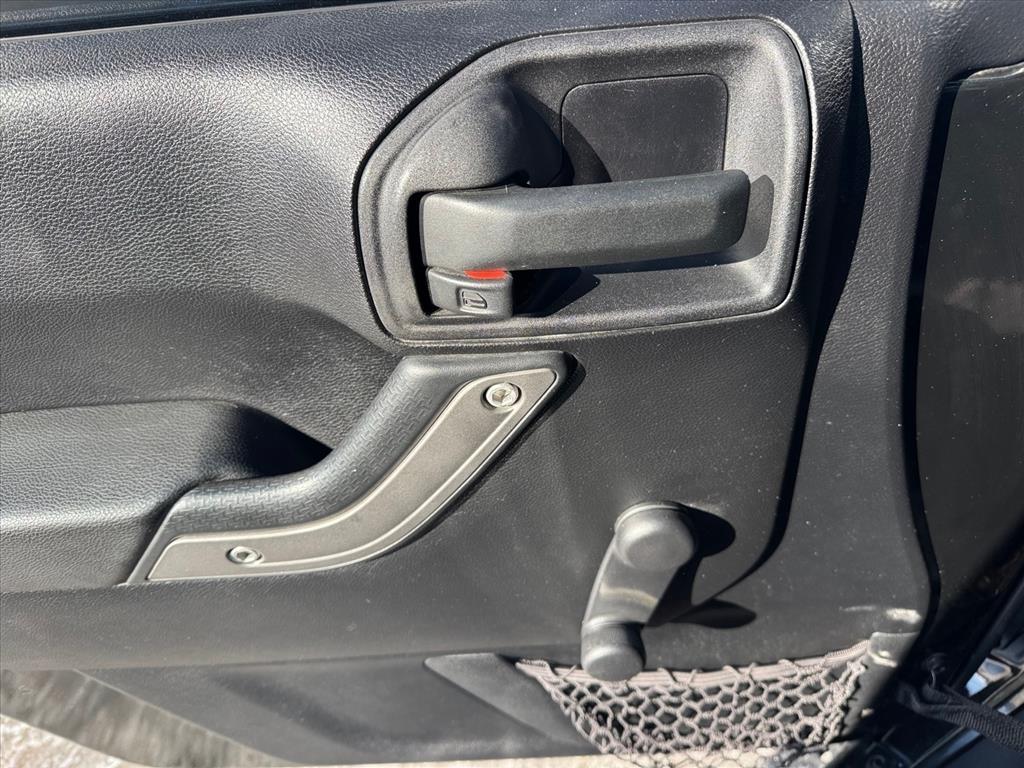 Jeep Wrangler Unlimited 4WD 4dr Sport 2012