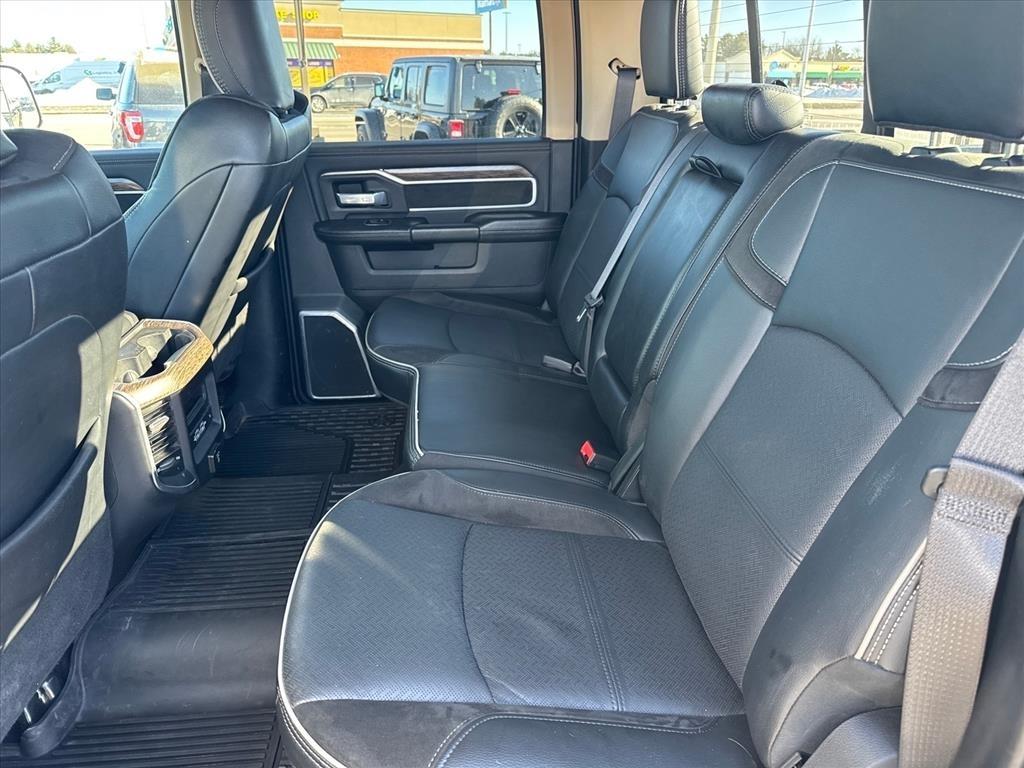 RAM 2500 Laramie 4x4 Crew Cab 6'4" Box 2020