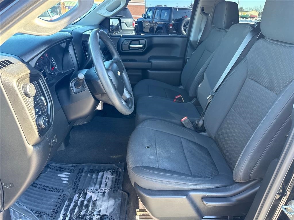 Chevrolet Silverado 1500 4WD Crew Cab 157" Custom 2020