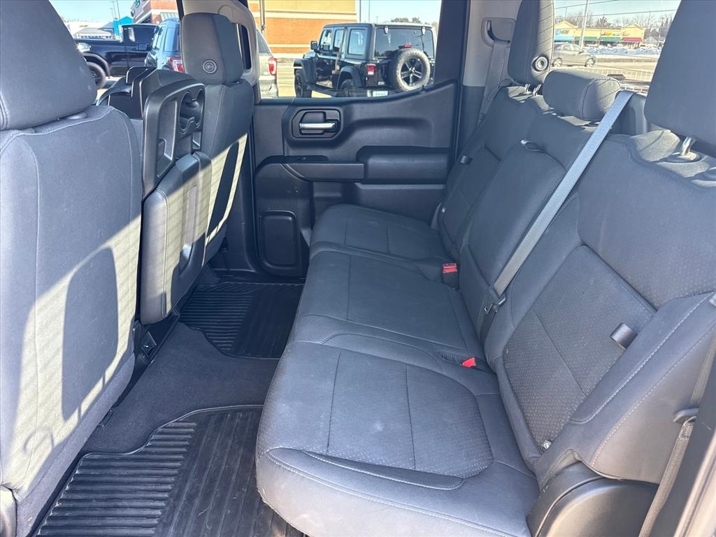 Chevrolet Silverado 1500 4WD Crew Cab 157" Custom 2020