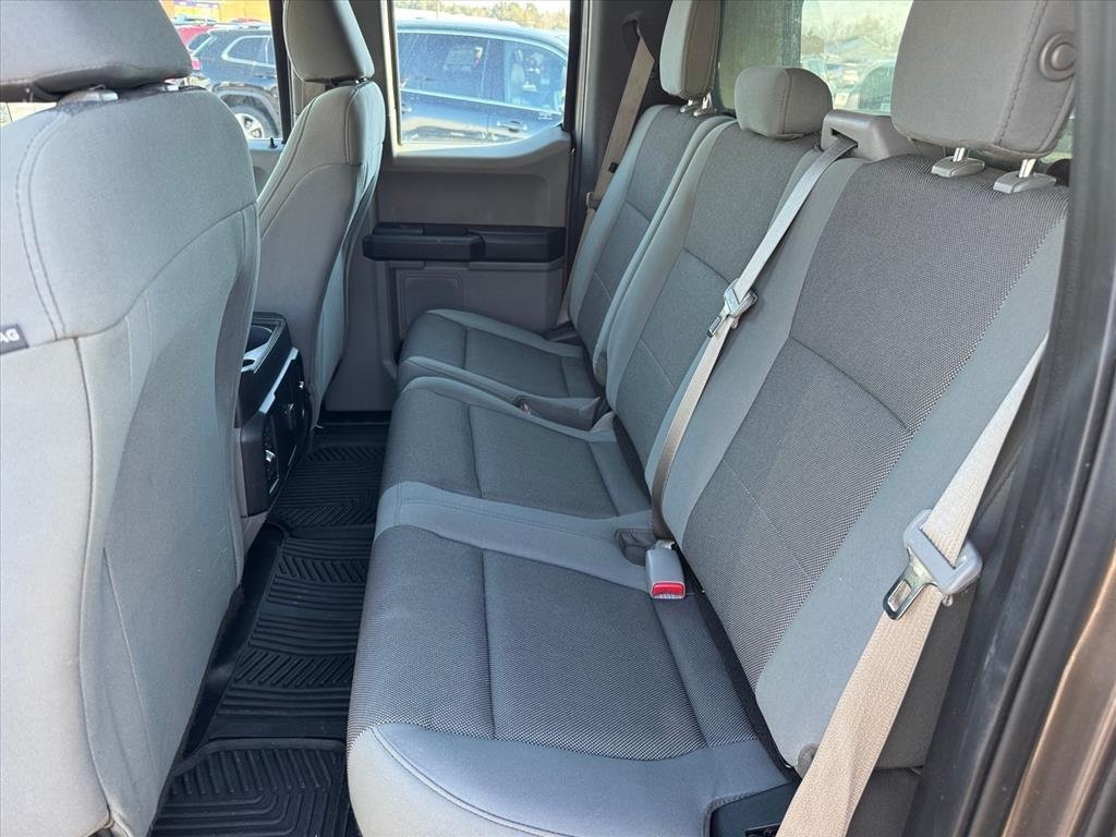 Ford F-150 4WD SuperCab 145" Lariat 2016