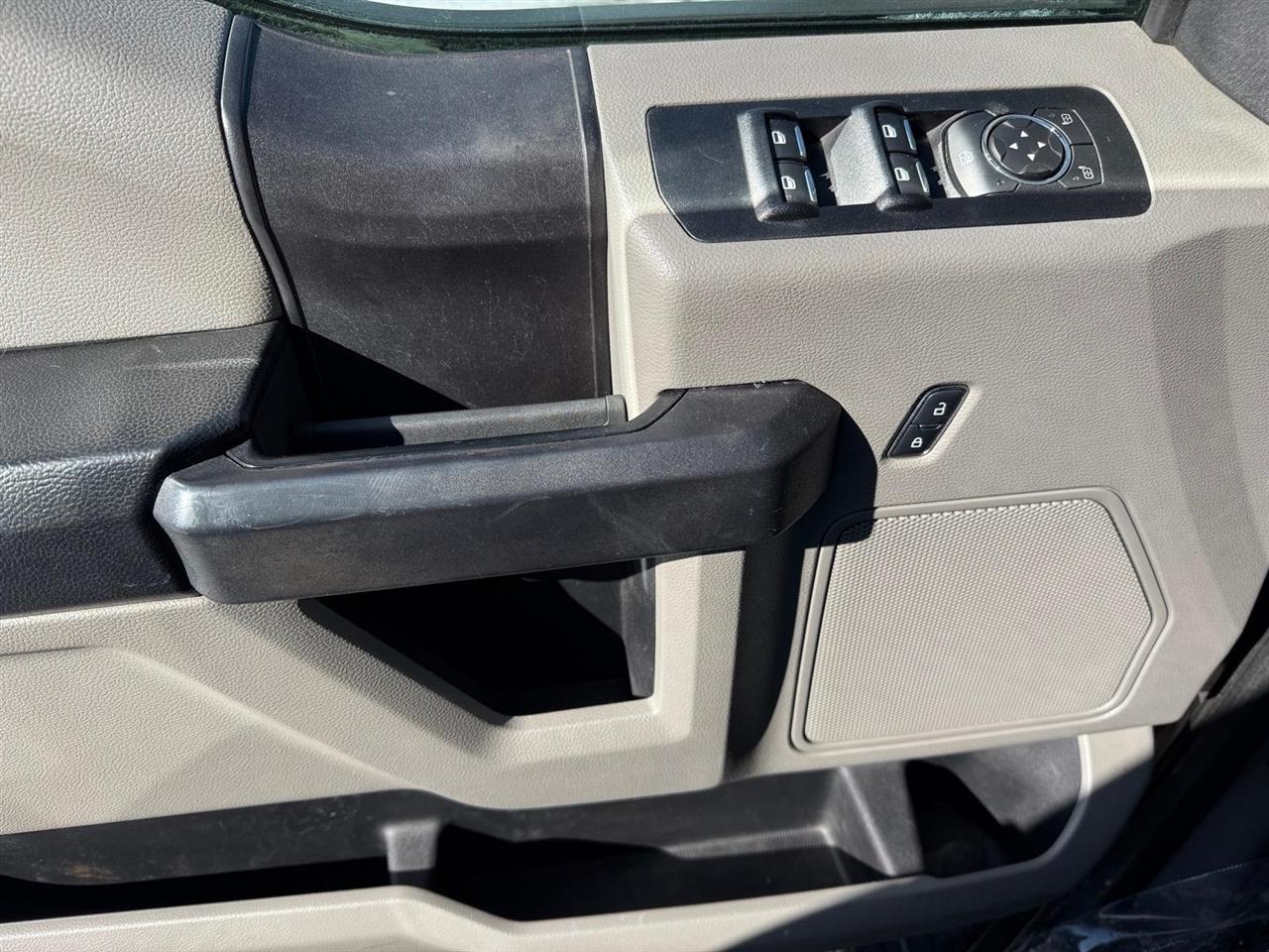 Ford F-150 4WD SuperCab 145" Lariat 2016