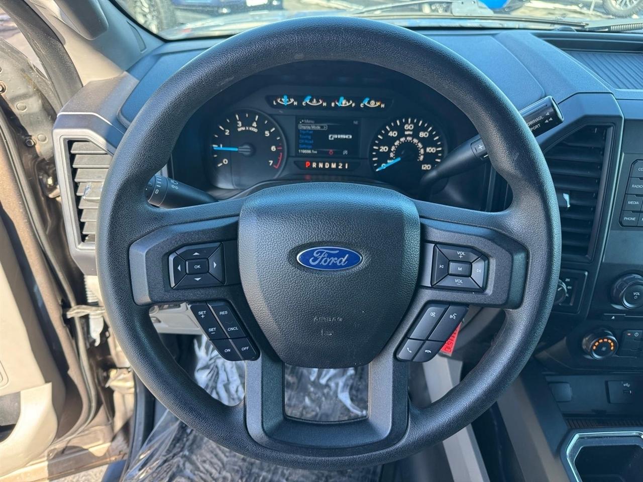 Ford F-150 4WD SuperCab 145" Lariat 2016