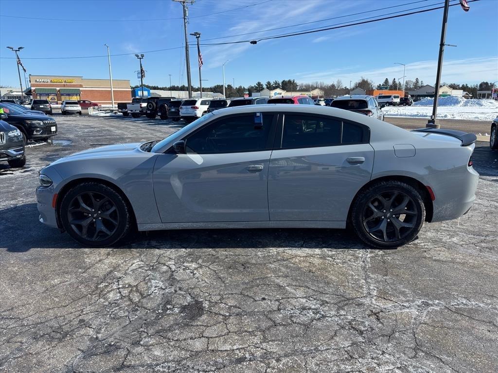 Dodge Charger SXT RWD 2020