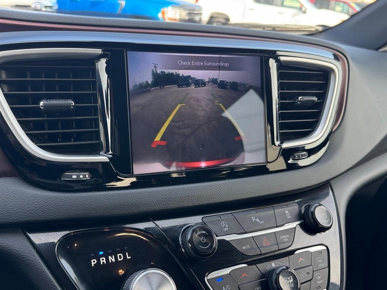 Chrysler Pacifica Touring L Plus 35th Anniversary FWD *Ltd Avail* 2020