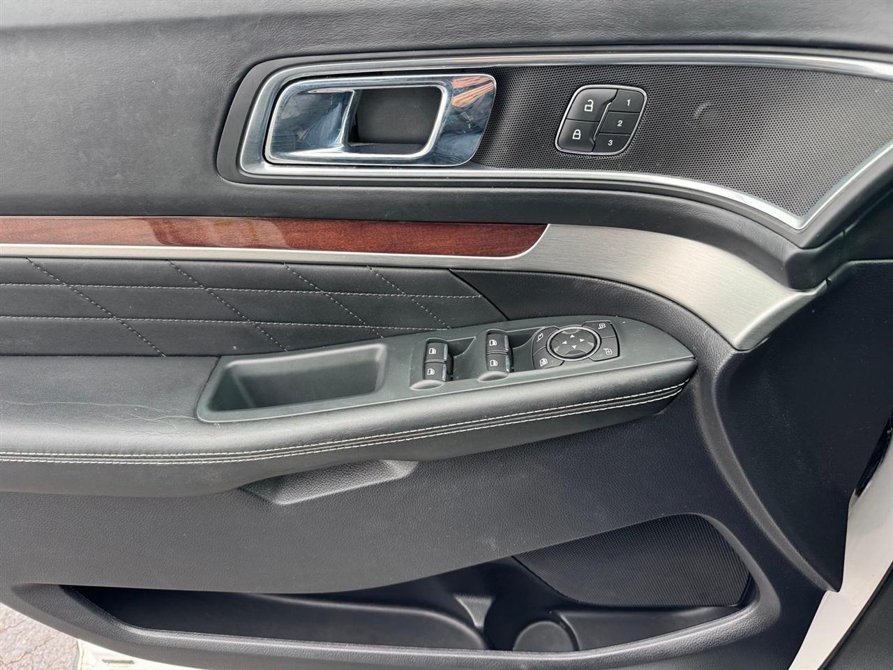 Ford Explorer Platinum 4WD 2018