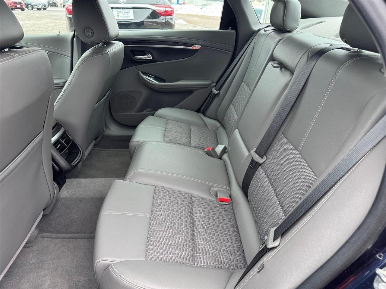 Chevrolet Impala 4dr Sdn LT w/2LT 2016