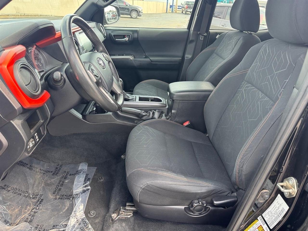 Toyota Tacoma 4WD Double Cab V6 MT TRD Off Road (Natl) 2016