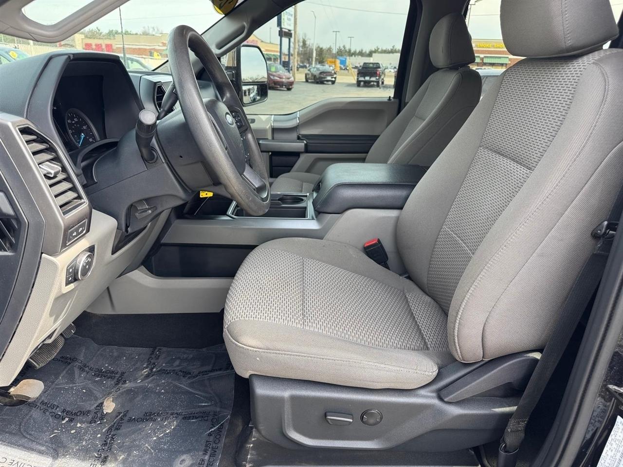 Ford Super Duty F-250 SRW XLT 4WD Crew Cab 6.75' Box 2022