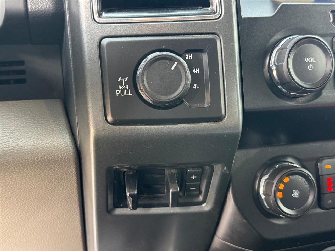 Ford Super Duty F-250 SRW XLT 4WD Crew Cab 6.75' Box 2022