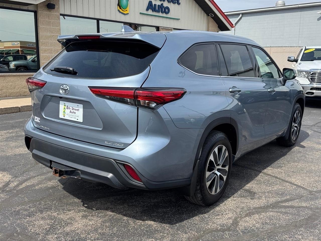 Toyota Highlander XLE AWD (Natl) 2020