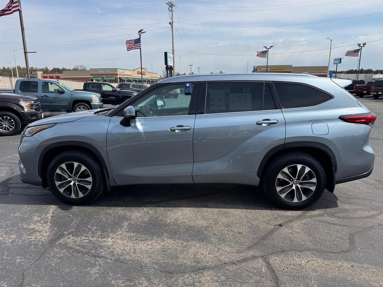 Toyota Highlander XLE AWD (Natl) 2020