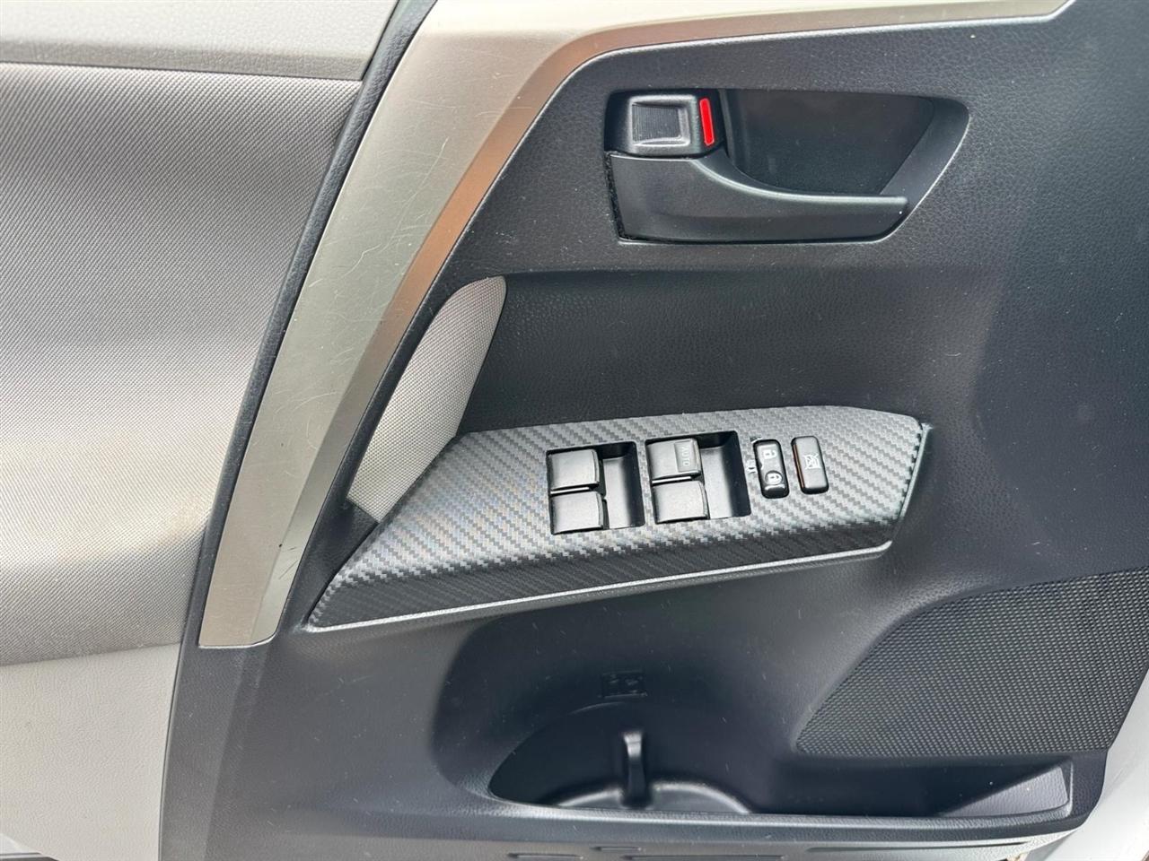 Toyota RAV4 AWD 4dr XLE (Natl) 2013