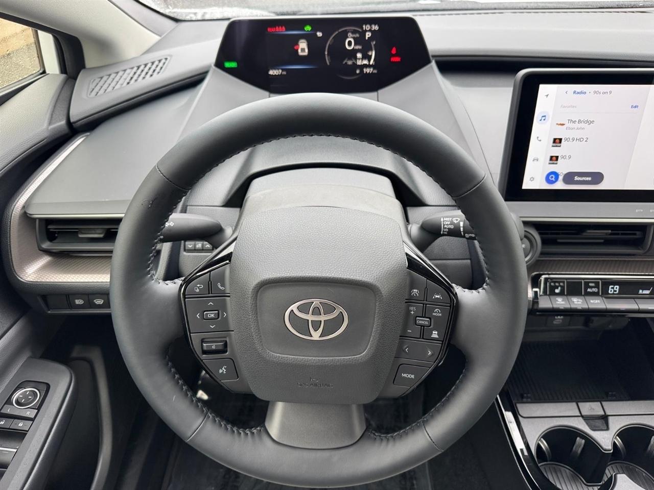 Toyota Prius Limited AWD (Natl) 2024