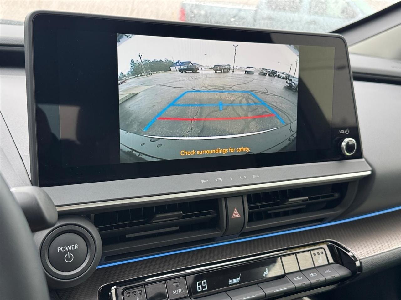 Toyota Prius Limited AWD (Natl) 2024