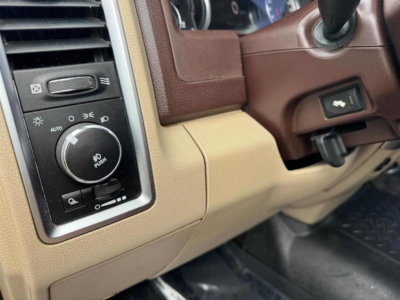 RAM 2500 4WD Mega Cab 160.5" Big Horn 2016