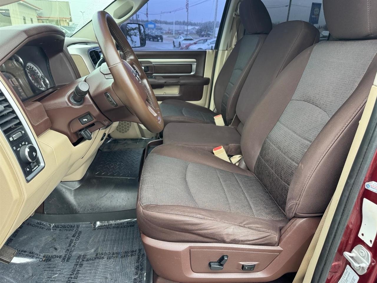 RAM 2500 4WD Mega Cab 160.5" Big Horn 2016