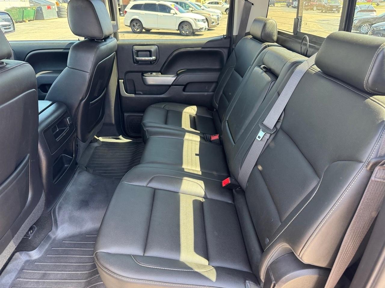 Chevrolet Silverado 1500 4WD Crew Cab 143.5" LTZ w/2LZ 2015