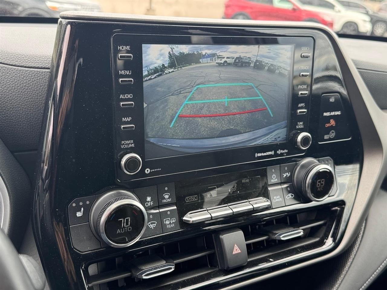 Toyota Highlander XLE AWD (Natl) 2022