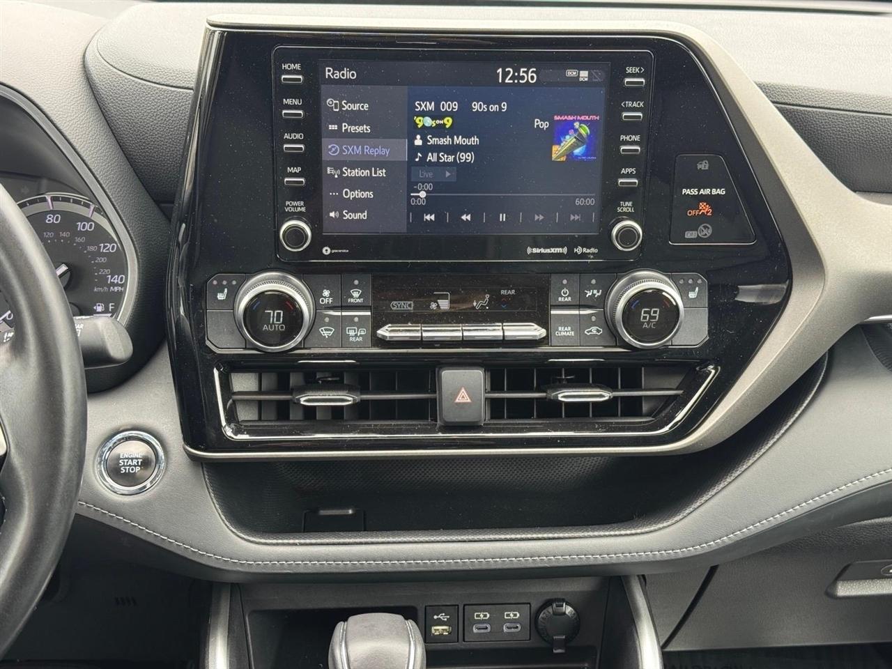 Toyota Highlander XLE AWD (Natl) 2022