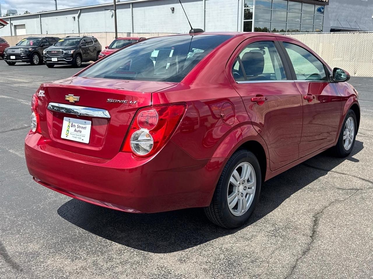 Chevrolet Sonic 4dr Sdn Auto LT 2016
