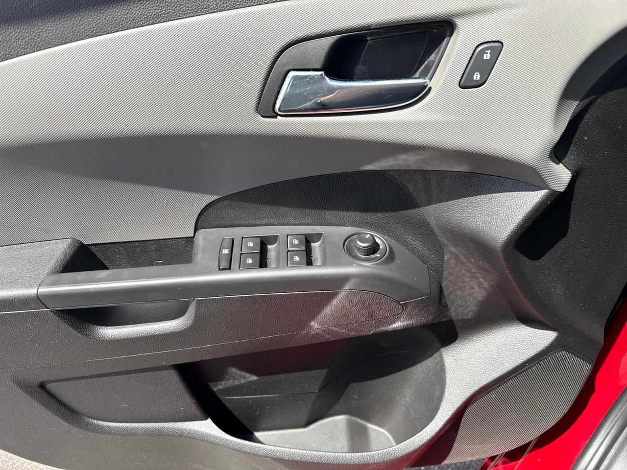Chevrolet Sonic 4dr Sdn Auto LT 2016