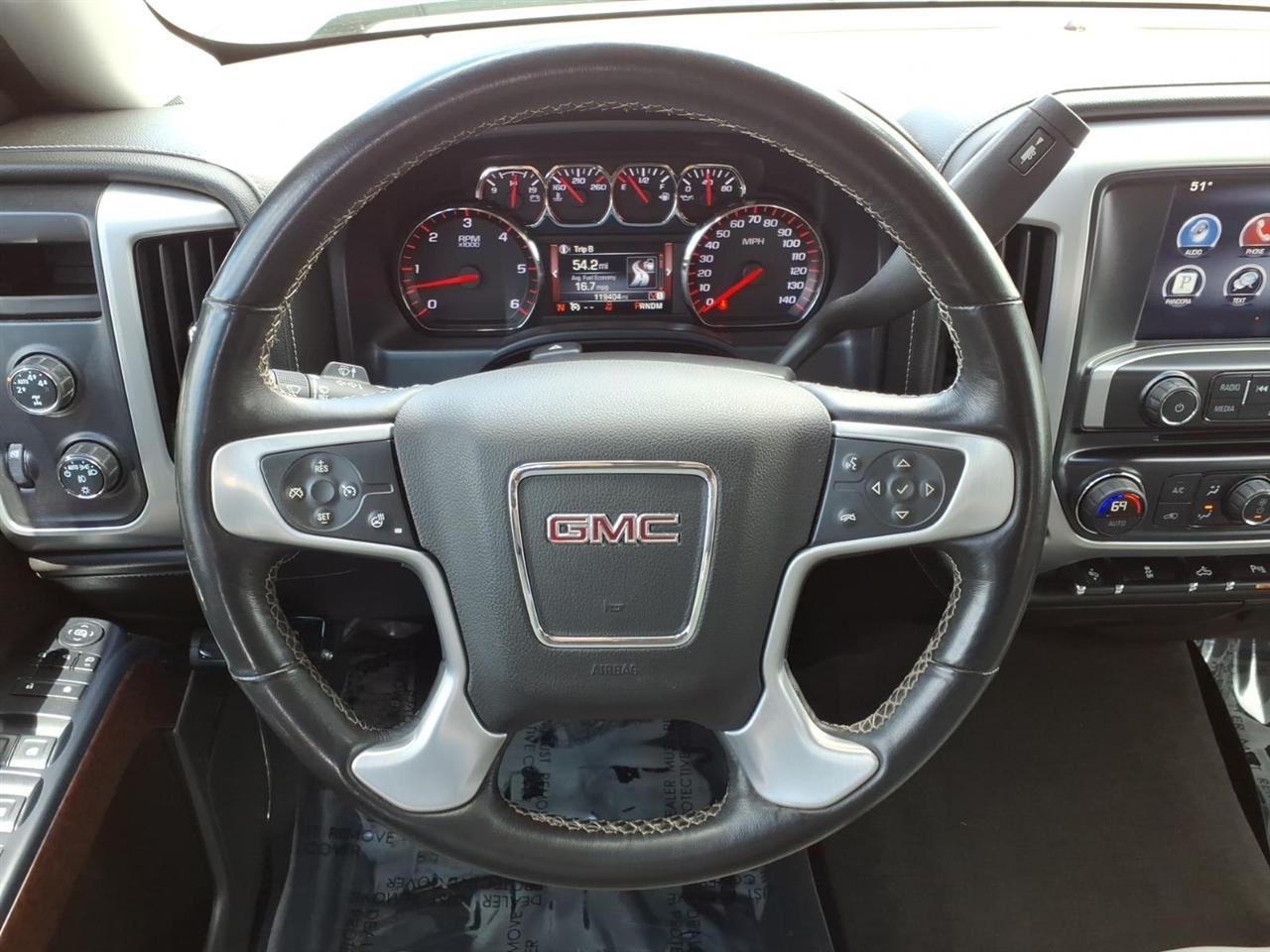 GMC Sierra 1500 4WD Crew Cab 143.5" SLT 2015