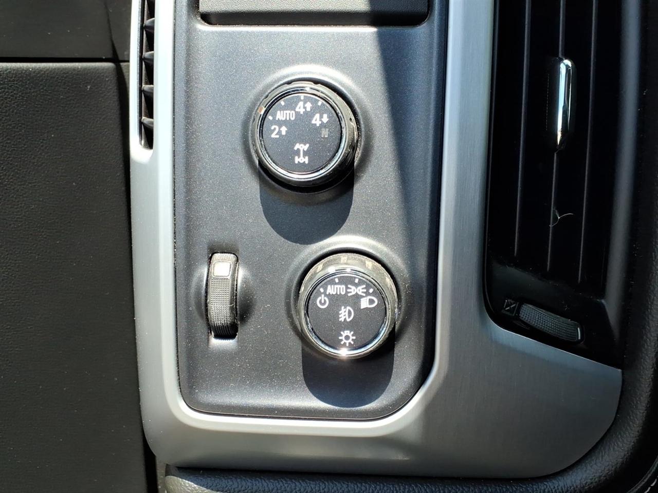 GMC Sierra 1500 4WD Crew Cab 143.5" SLT 2015
