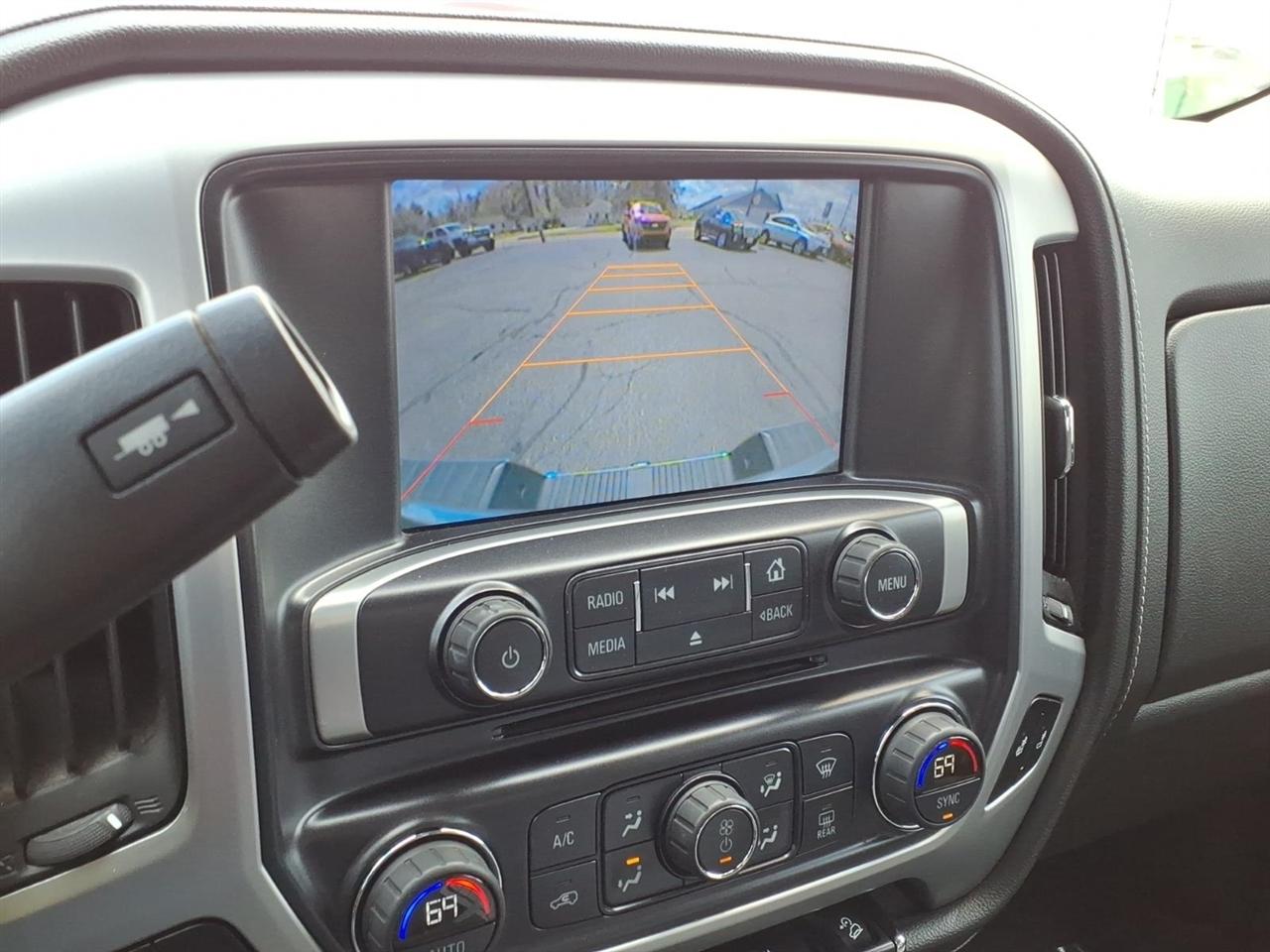 GMC Sierra 1500 4WD Crew Cab 143.5" SLT 2015