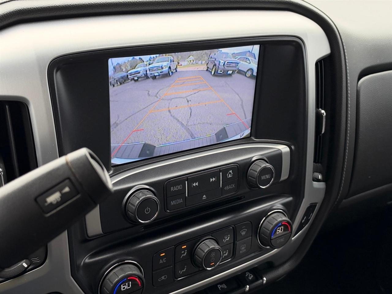 GMC Sierra 1500 4WD Crew Cab 143.5" SLT 2015