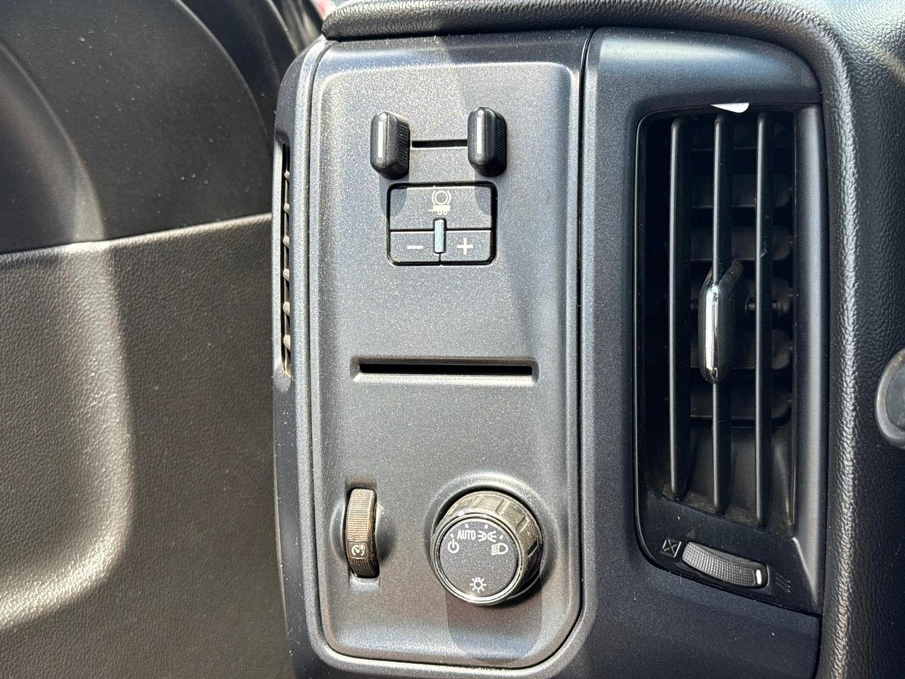 Chevrolet Silverado 1500 4WD Reg Cab 133.0" Work Truck 2018