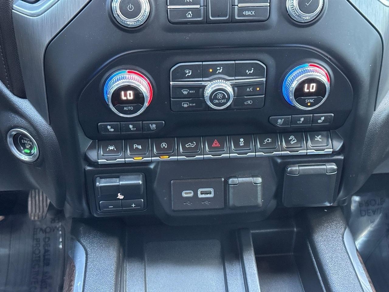 GMC Sierra 1500 4WD Crew Cab 147" Denali 2020