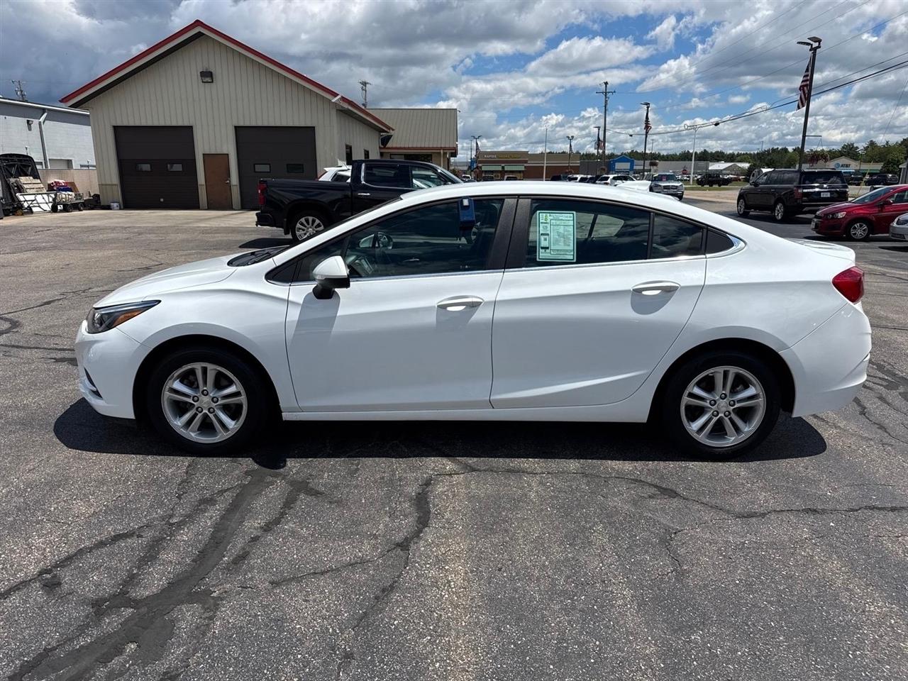Chevrolet Cruze 4dr Sdn 1.4L LT w/1SD 2017