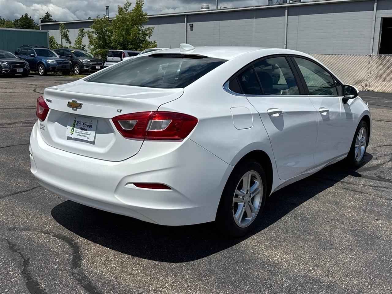 Chevrolet Cruze 4dr Sdn 1.4L LT w/1SD 2017