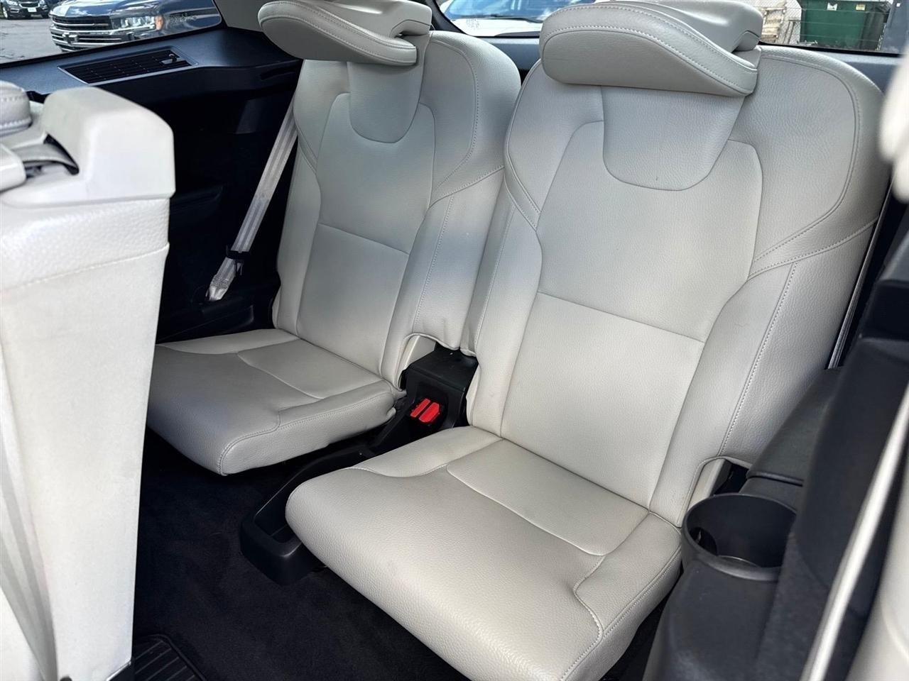 Volvo XC90 T6 AWD Momentum 2019