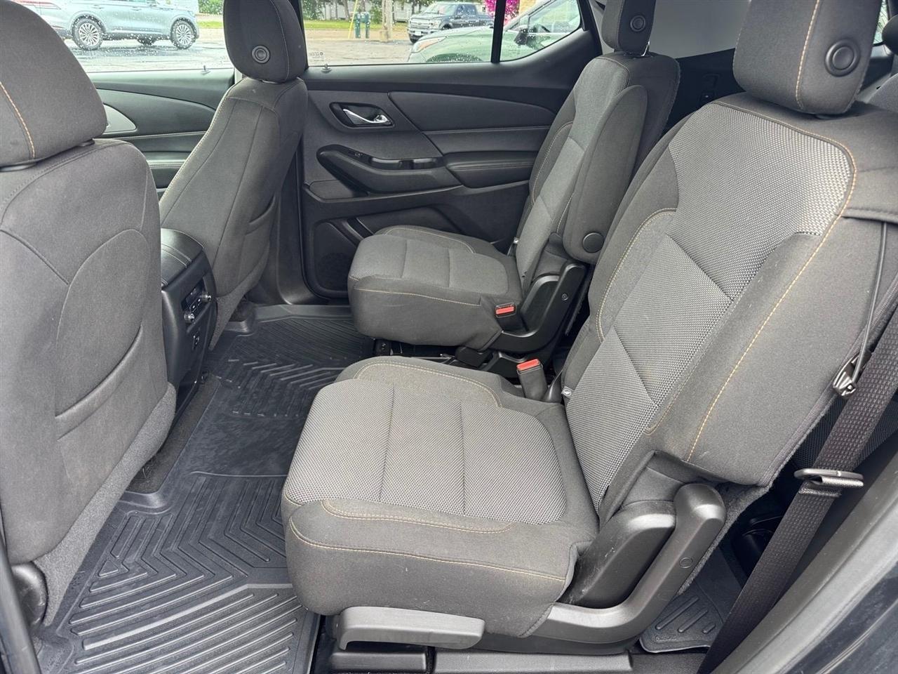 Chevrolet Traverse AWD 4dr LT Cloth w/1LT 2018