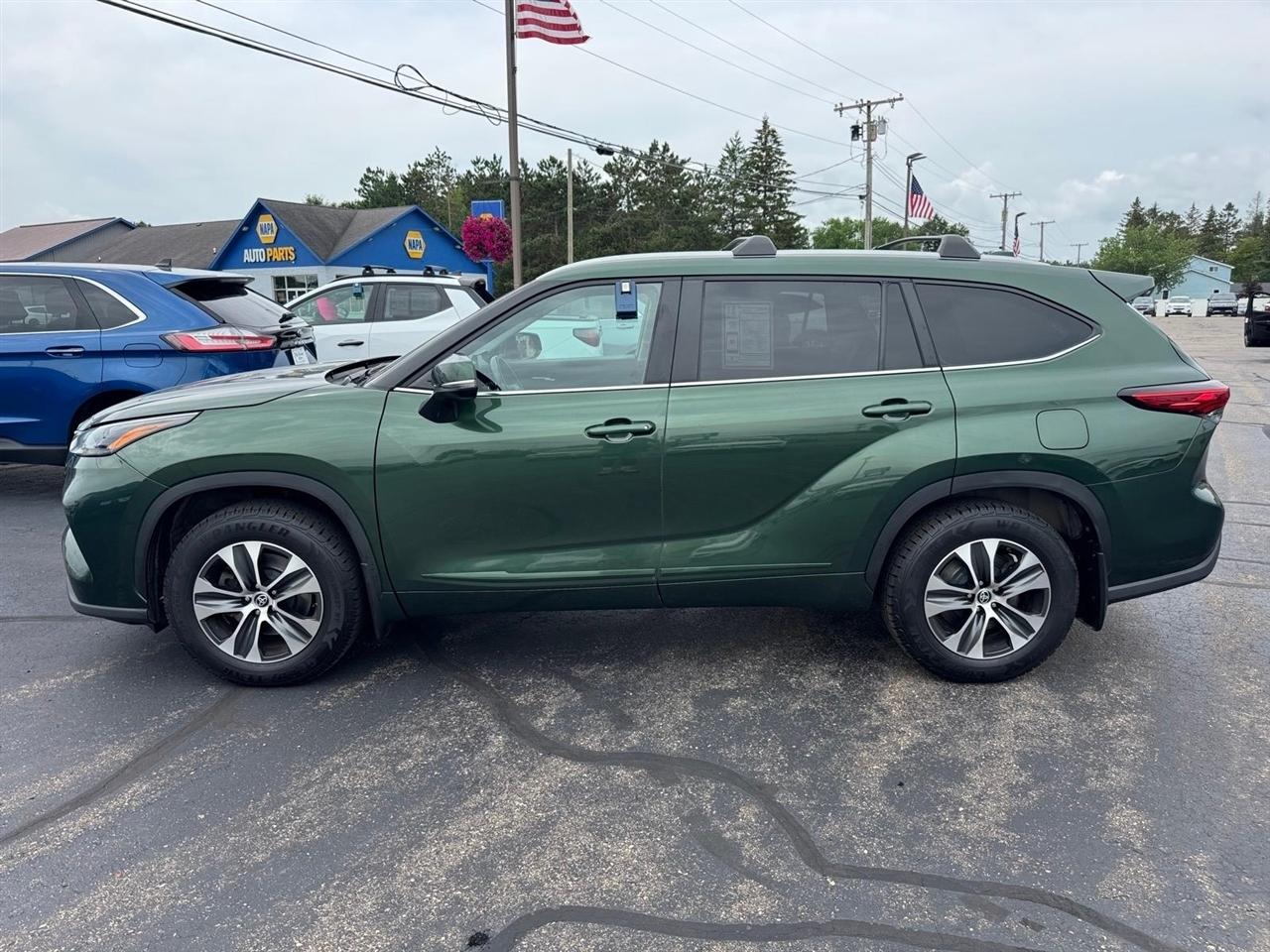Toyota Highlander Platinum AWD (Natl) 2023