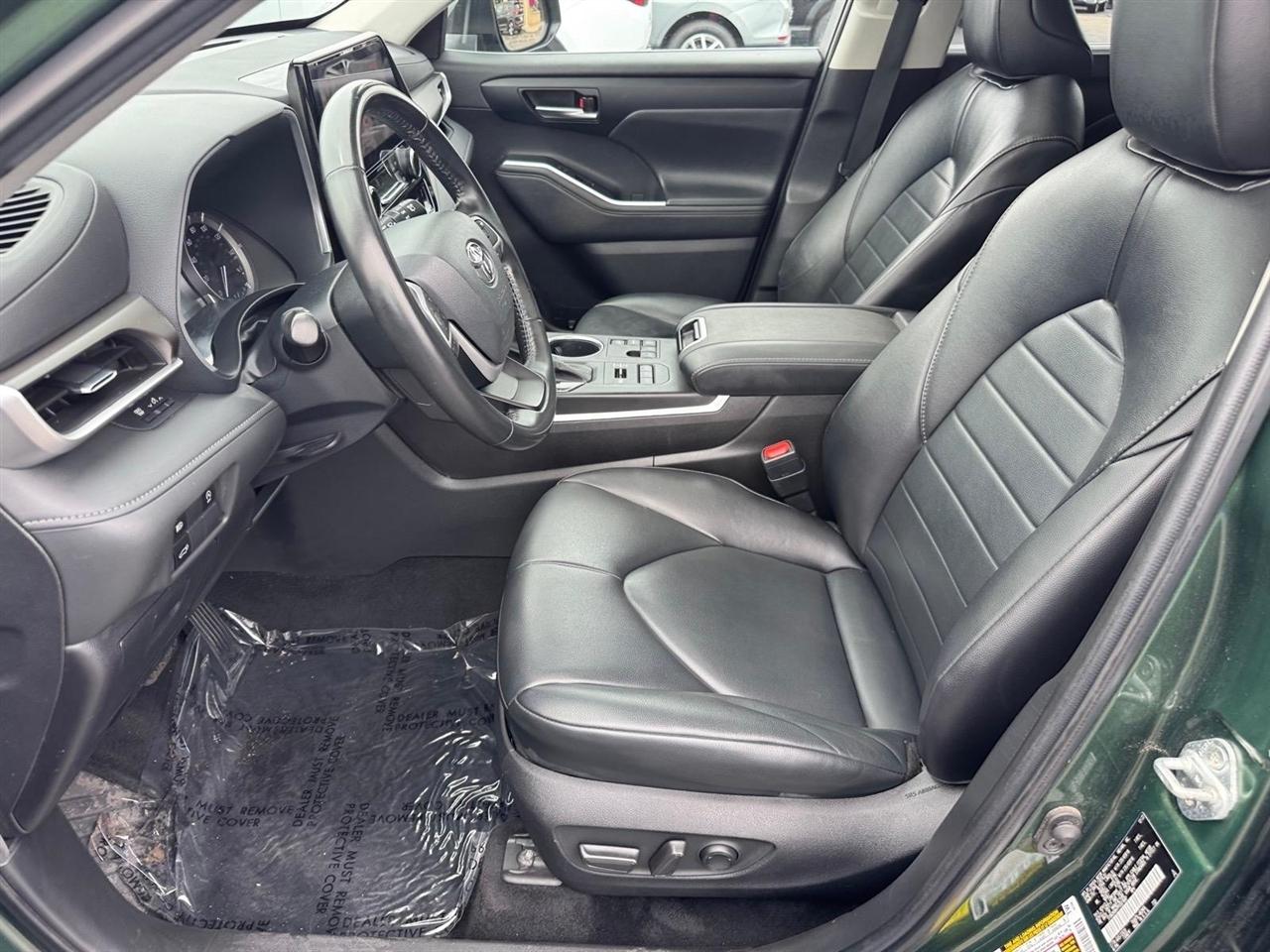 Toyota Highlander Platinum AWD (Natl) 2023