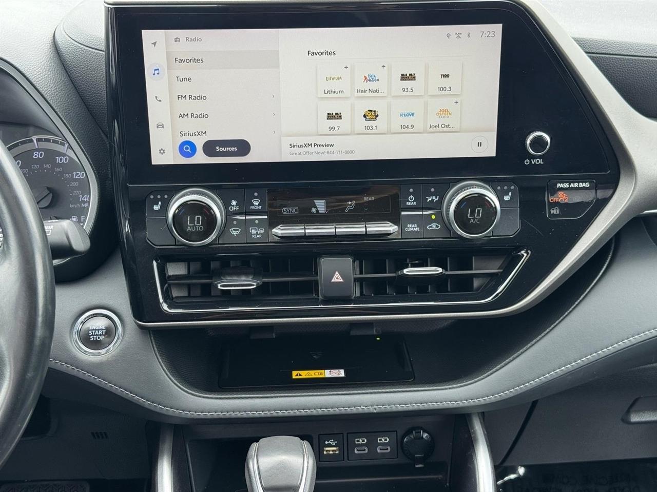 Toyota Highlander Platinum AWD (Natl) 2023