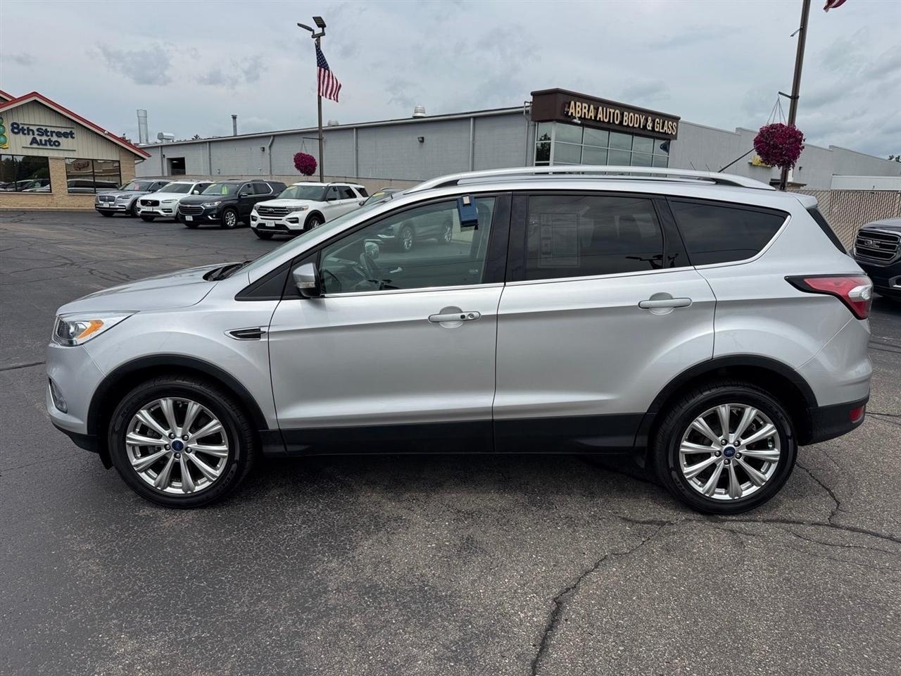 Ford Escape Titanium 4WD 2017