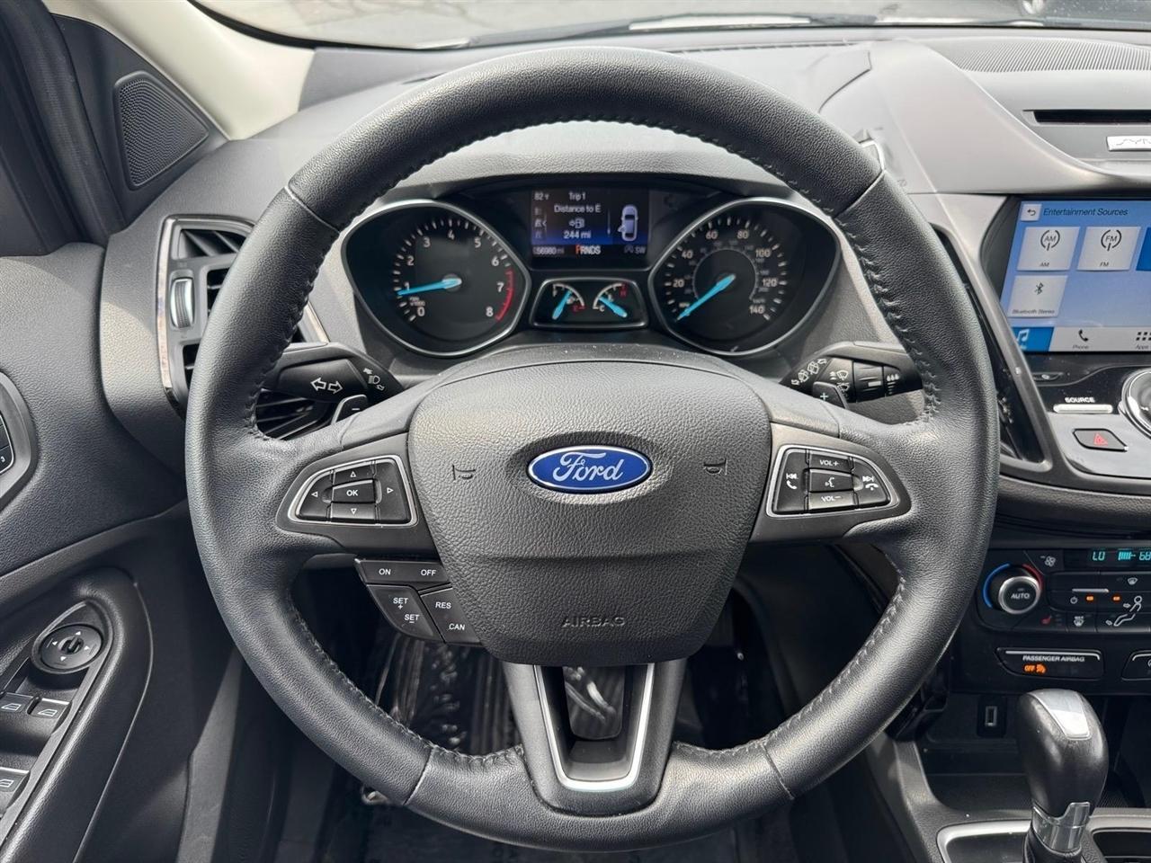 Ford Escape Titanium 4WD 2017