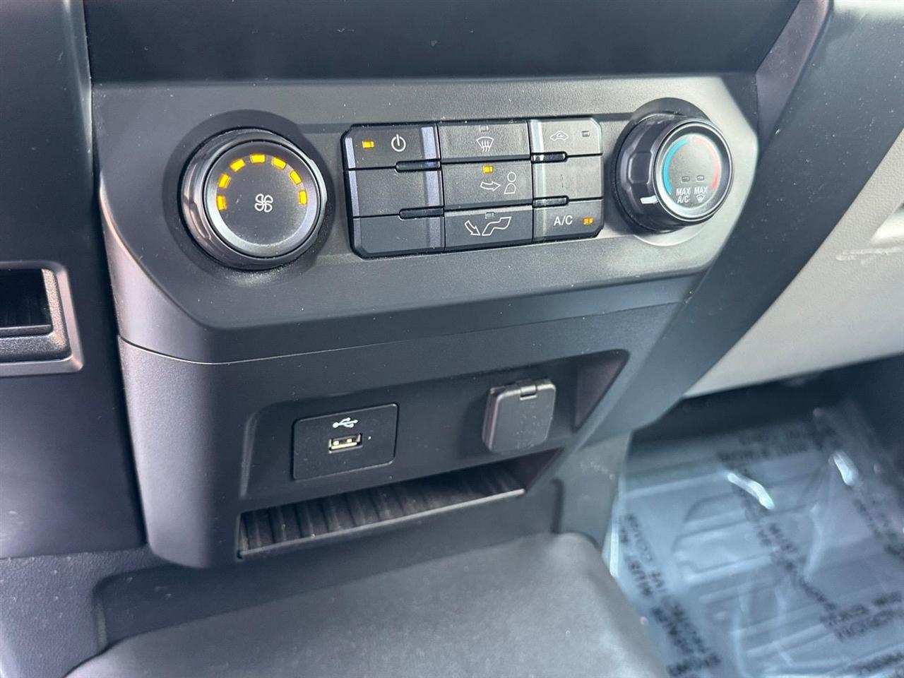 Ford F-150 XLT 4WD Reg Cab 8' Box 2020