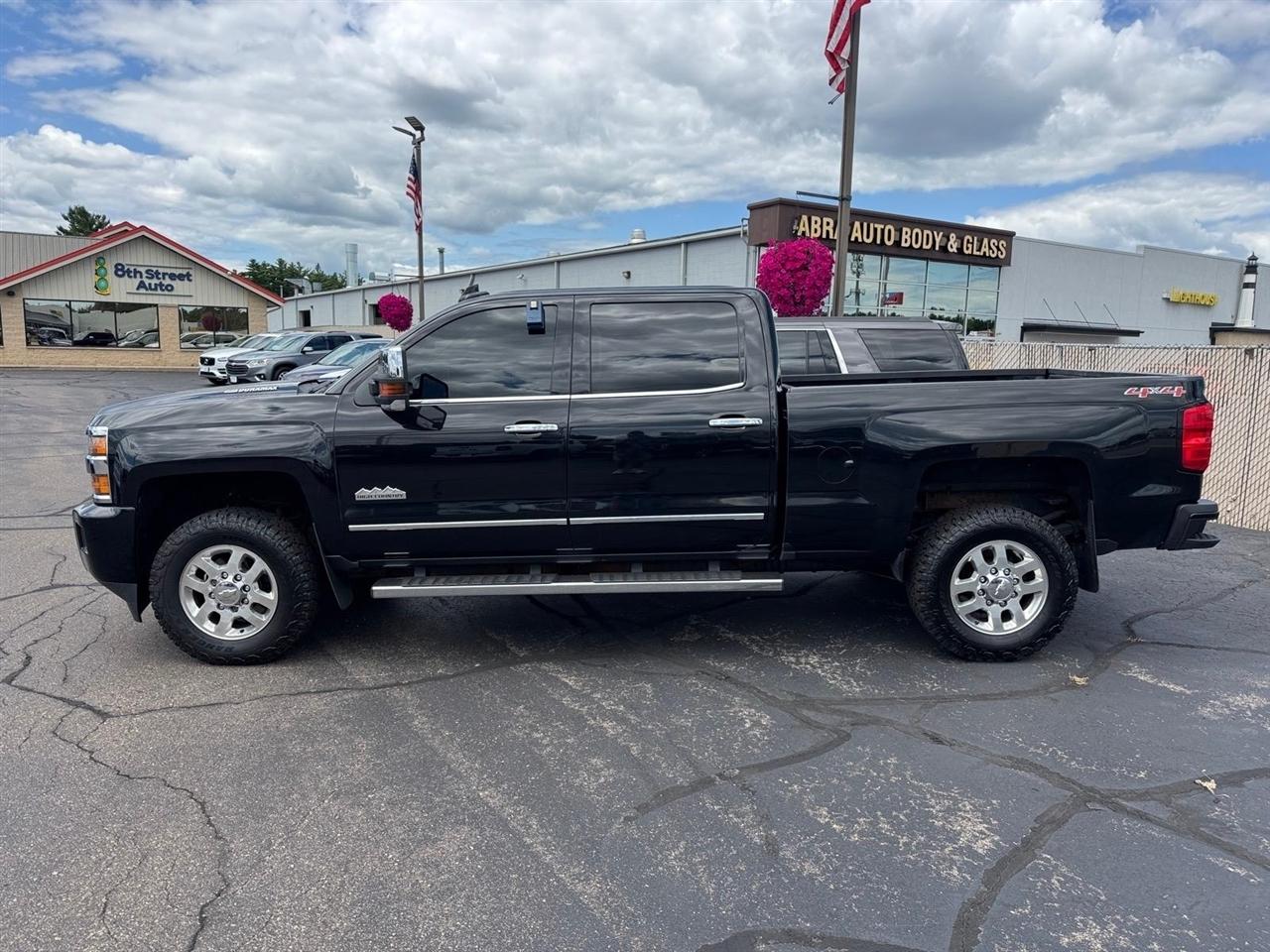 Chevrolet Silverado 3500HD Built After Aug 14 4WD Crew Cab 153.7" High Country 2015