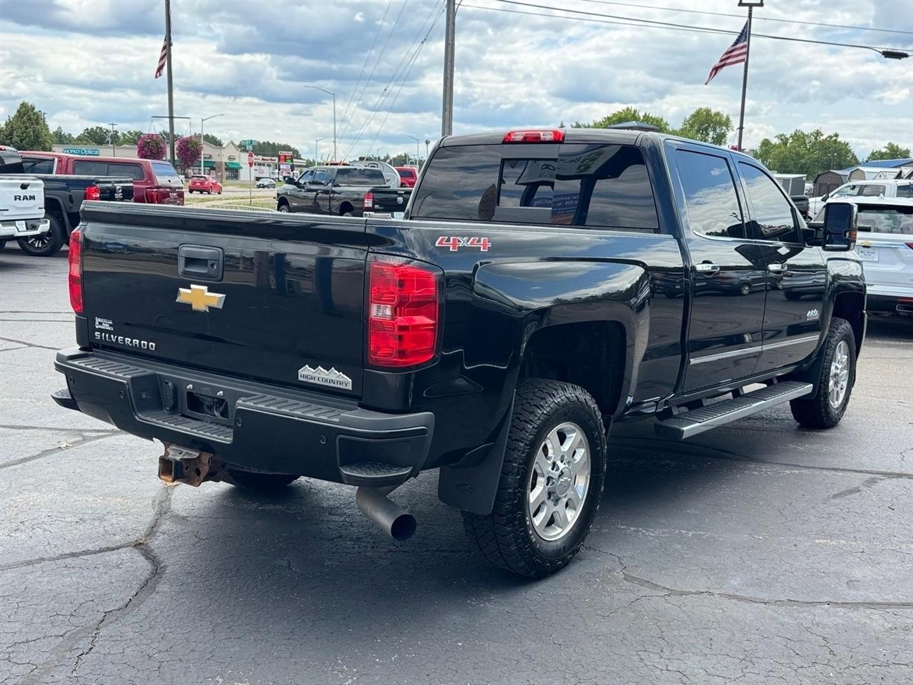 Chevrolet Silverado 3500HD Built After Aug 14 4WD Crew Cab 153.7" High Country 2015